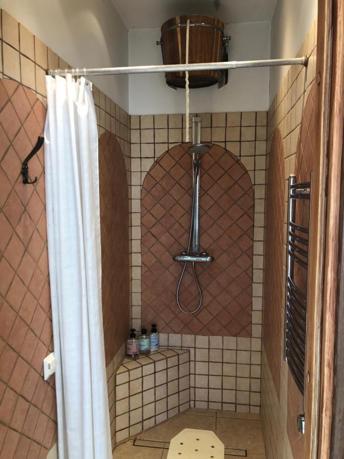 Guests House With Amazing Pool And Sauna Babite Bagian luar foto