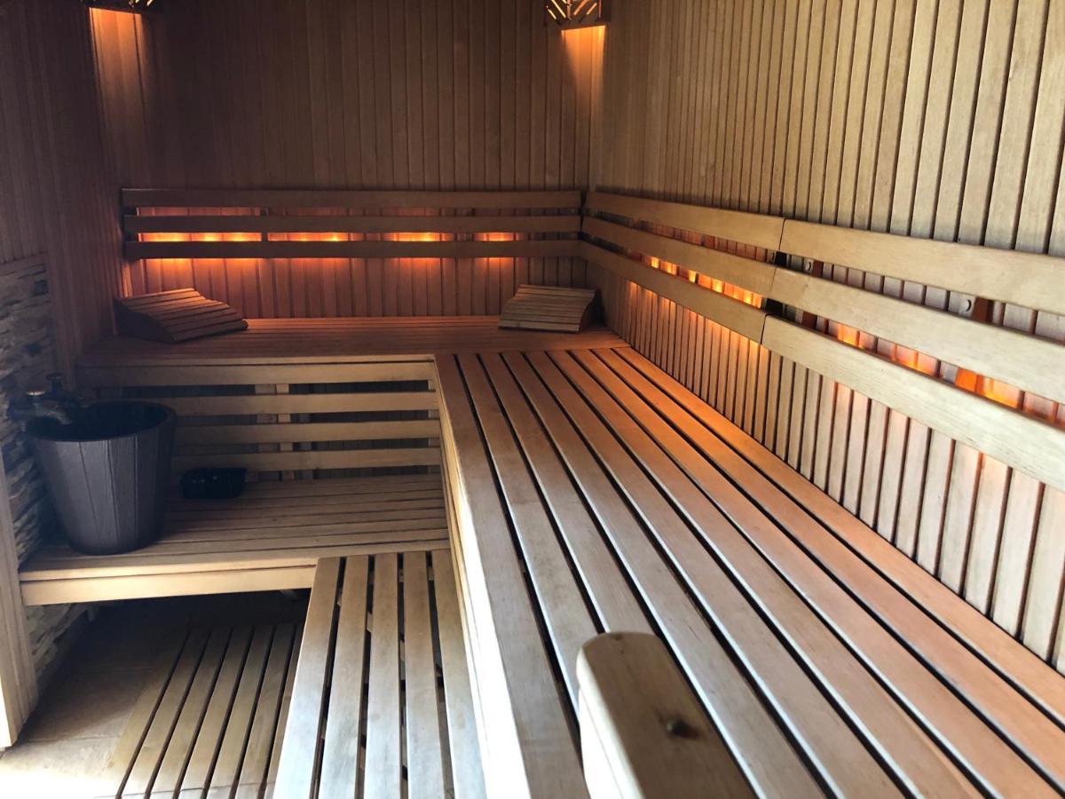 Guests House With Amazing Pool And Sauna Babite Bagian luar foto