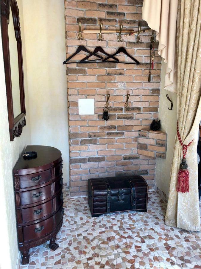 Guests House With Amazing Pool And Sauna Babite Bagian luar foto